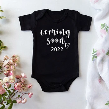 Bebek Duyuru Bodysuit Yakında 2022 Yenidoğan Bebek Bodysuits Yaz Erkek Kız Romper Vücut Gebelik Giysileri Ortaya