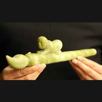 Büyük Eski Çin Doğal Yeşim El Oyma heykeli Çin yazı fırçası 31.8 cm bir