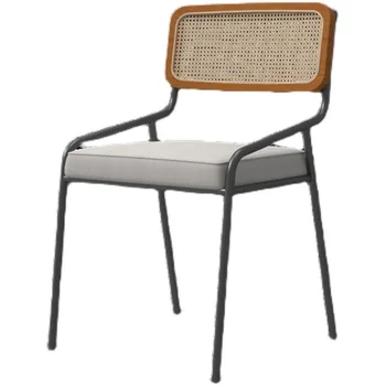 * İskandinav Yemek Sandalyesi Ev Arkalığı Yemek Masası Sandalyesi Retro Demir Sandalyeler Masa Sandalye Masa Sandalye Basit ve Nefes Rattan Sandalye