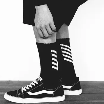 Pamuk Çorap Moda Beyaz Siyah Vintage Kısa Spor Çorap Erkekler Casual Streetwear Kısa Soks Erkek Kız İçin Serin Tüp Çorap